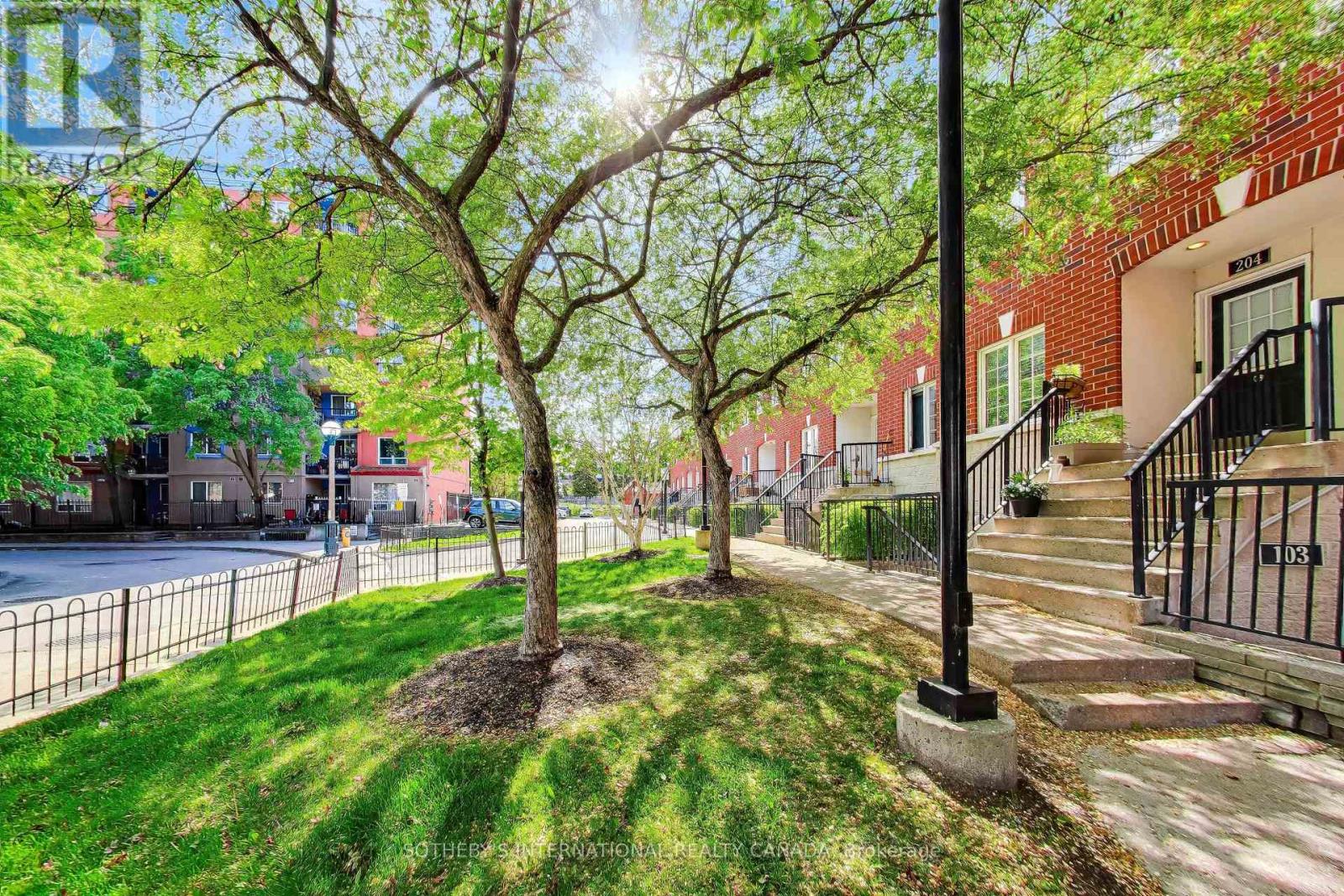 103 - 262 St Helens Avenue, Toronto, Ontario  M6H 4A4 - Photo 2 - C13211764