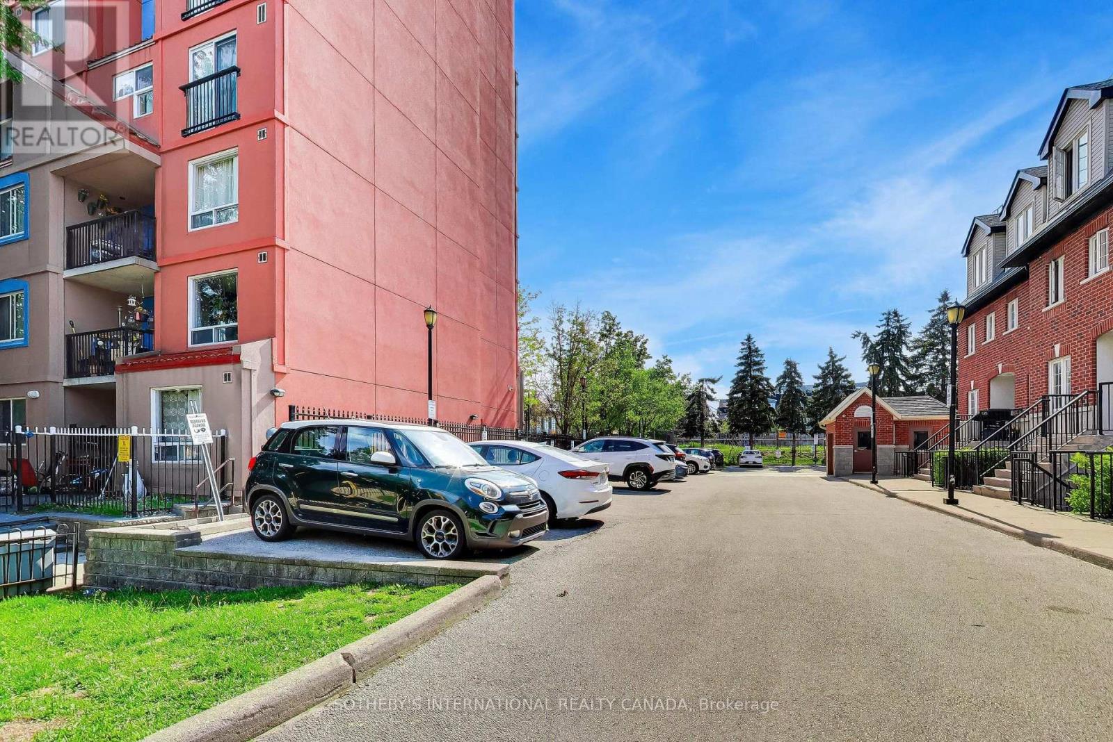 103 - 262 St Helens Avenue, Toronto, Ontario  M6H 4A4 - Photo 24 - C13211764