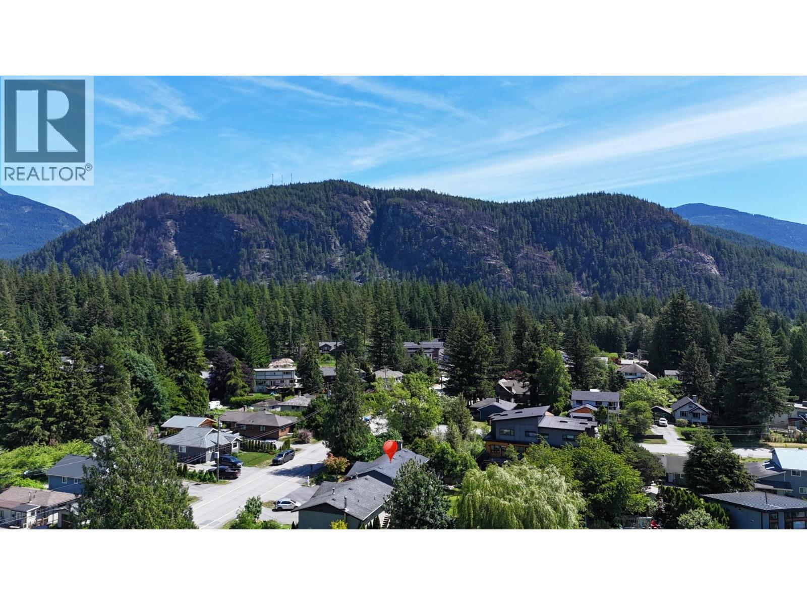 1254 Depot Road, Squamish, British Columbia  V0N 1H0 - Photo 32 - R3129544