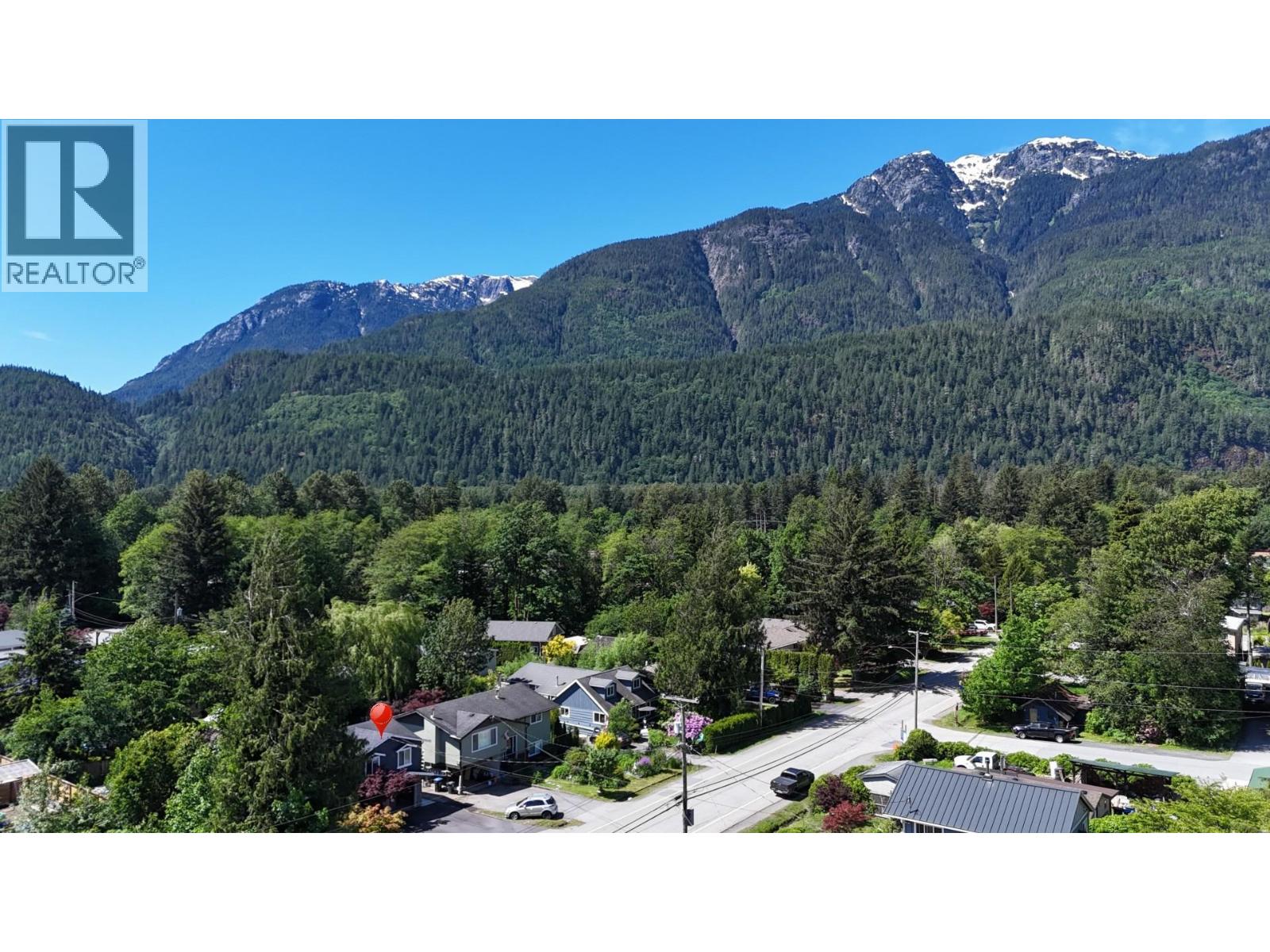 1254 Depot Road, Squamish, British Columbia  V0N 1H0 - Photo 4 - R3129544