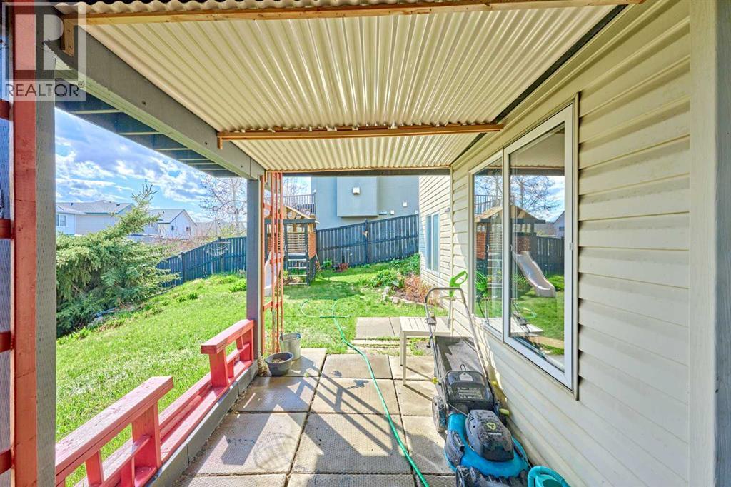 132 Somercrest Close Sw, Calgary, Alberta  T2Y 3H8 - Photo 5 - A2310237