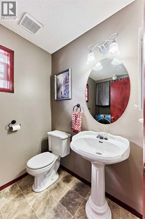 132 Somercrest Close Sw, Calgary, Alberta  T2Y 3H8 - Photo 28 - A2310237