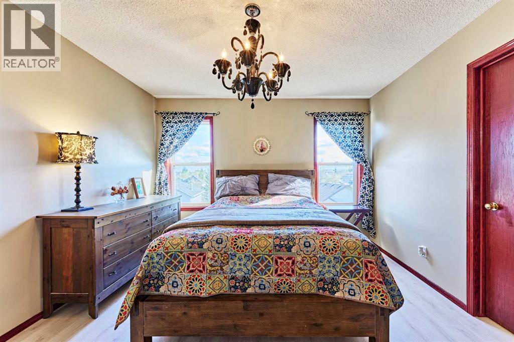132 Somercrest Close Sw, Calgary, Alberta  T2Y 3H8 - Photo 32 - A2310237
