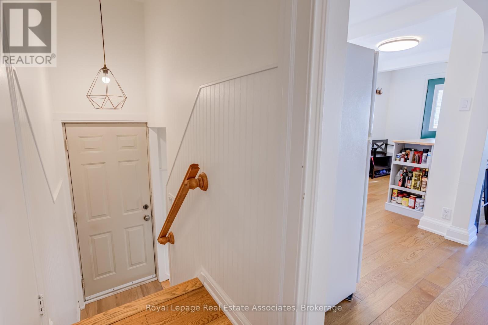 43 Heale Avenue, Toronto, Ontario  M1N 3X6 - Photo 11 - E13211754