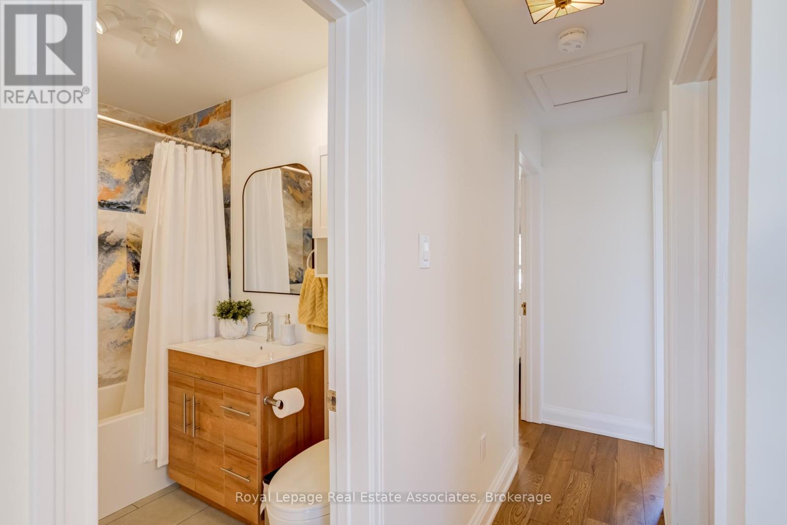 43 Heale Avenue, Toronto, Ontario  M1N 3X6 - Photo 6 - E13211754