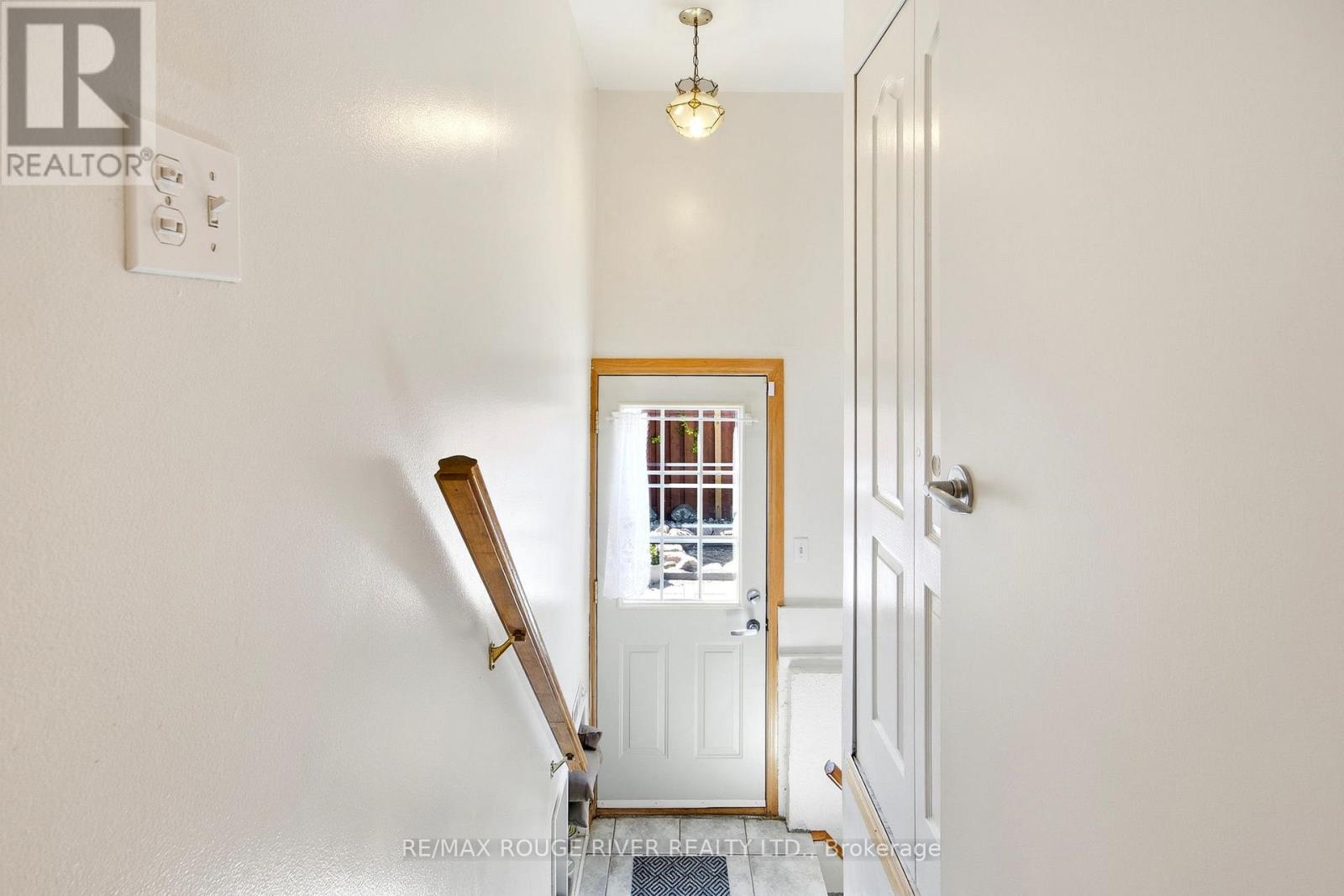 796 Batory Avenue, Pickering, Ontario  L1W 2W3 - Photo 22 - E13211808