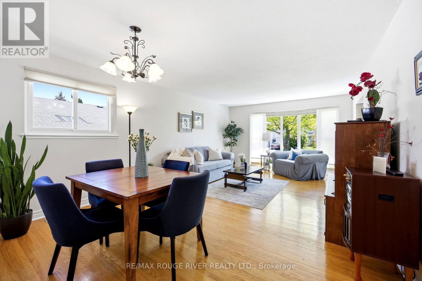 796 Batory Avenue, Pickering, Ontario  L1W 2W3 - Photo 6 - E13211808