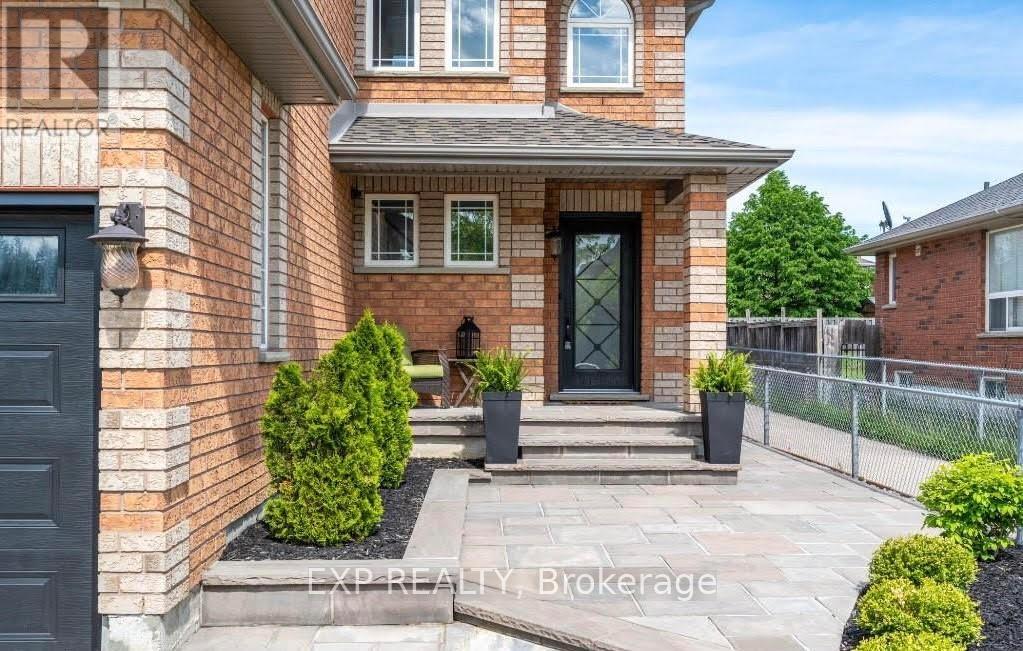 2293 Warrington Way, Innisfil, Ontario  L9S 2C6 - Photo 2 - N13211776