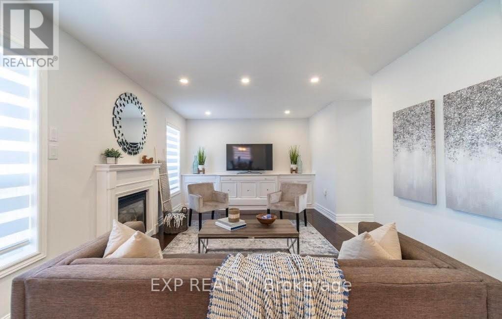 2293 Warrington Way, Innisfil, Ontario  L9S 2C6 - Photo 4 - N13211776