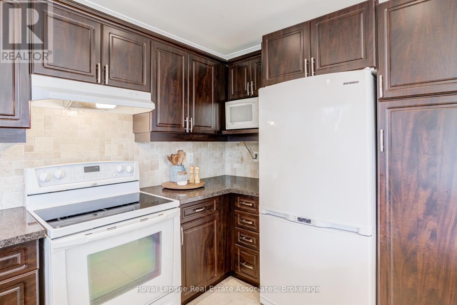 1179 Treetop Terrace, Oakville, Ontario  L6M 3N1 - Photo 15 - W13211760