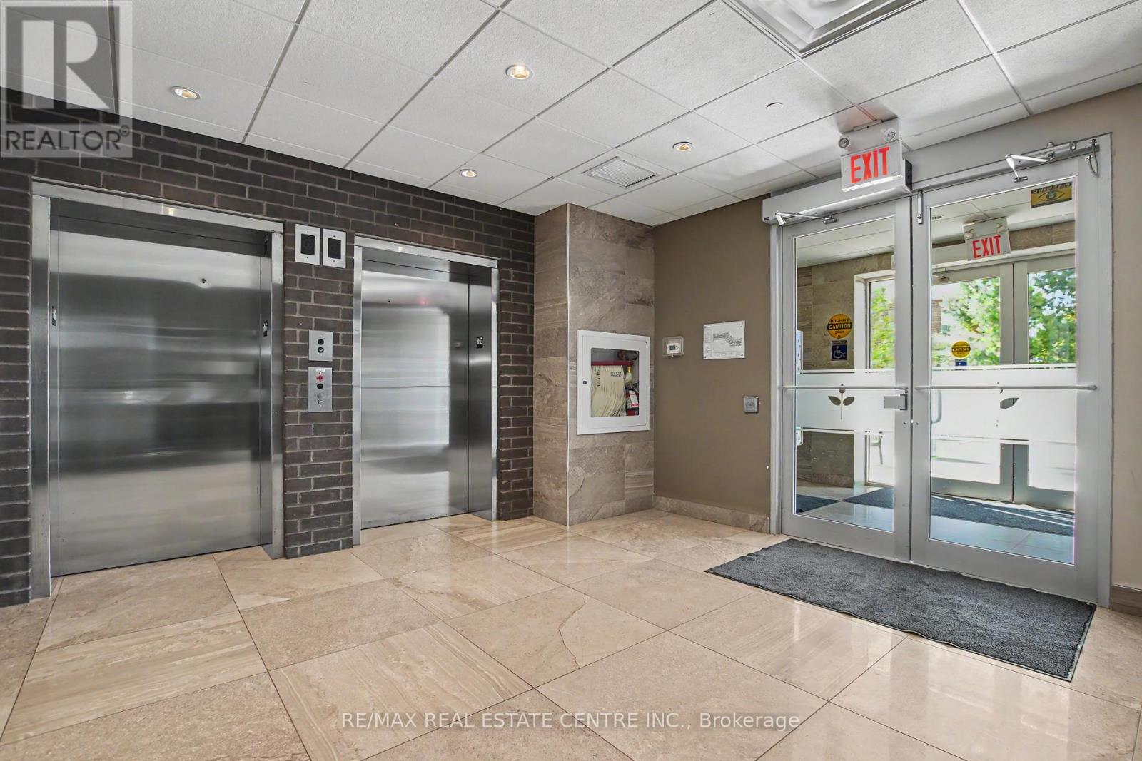 418 - 33 Whitmer Street, Milton, Ontario  L9T 8P9 - Photo 4 - W13211786