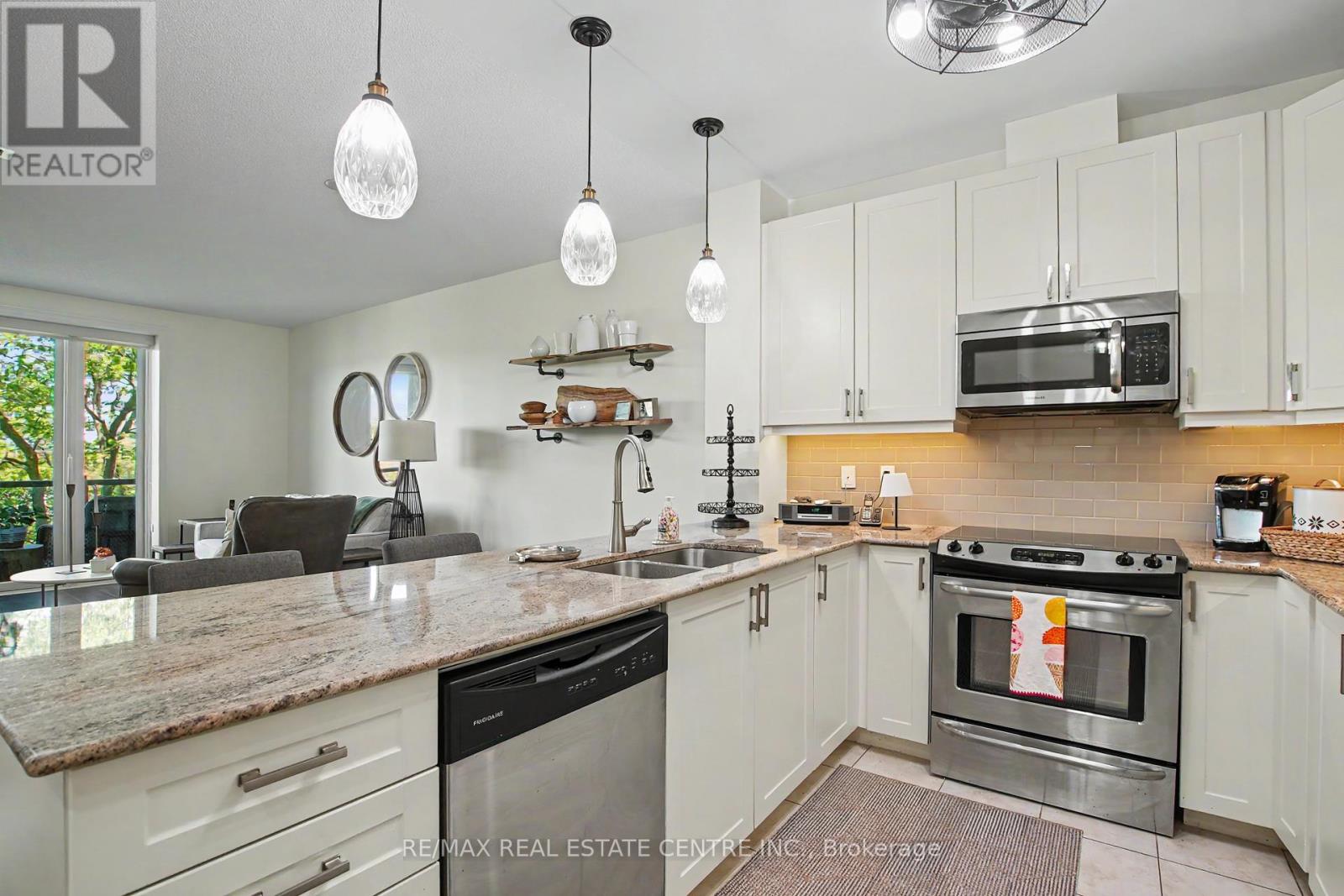 418 - 33 Whitmer Street, Milton, Ontario  L9T 8P9 - Photo 8 - W13211786