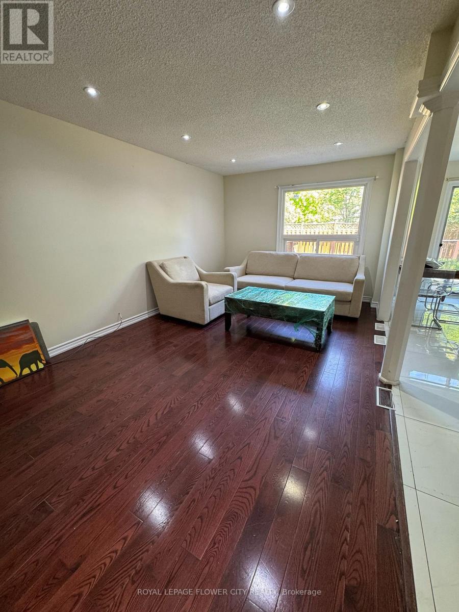 116 Flowertown Avenue, Brampton, Ontario  L6X 3Y6 - Photo 12 - W13211798