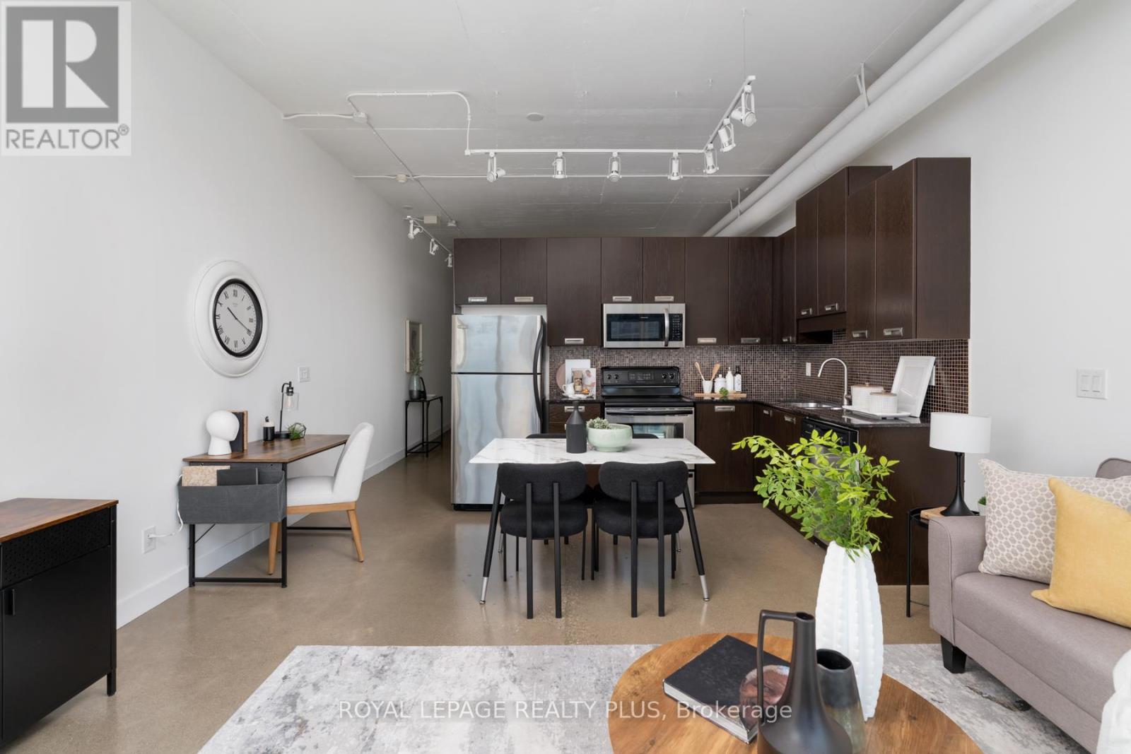1016 - 2 Fieldway Road, Toronto, Ontario  M8Z 0B9 - Photo 12 - W13211804