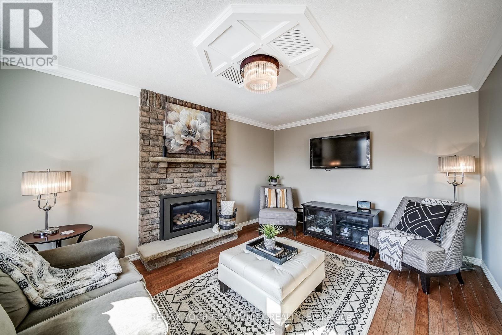 911 Ferndale Crescent, Newmarket, Ontario  L3Y 6B6 - Photo 12 - N12912906