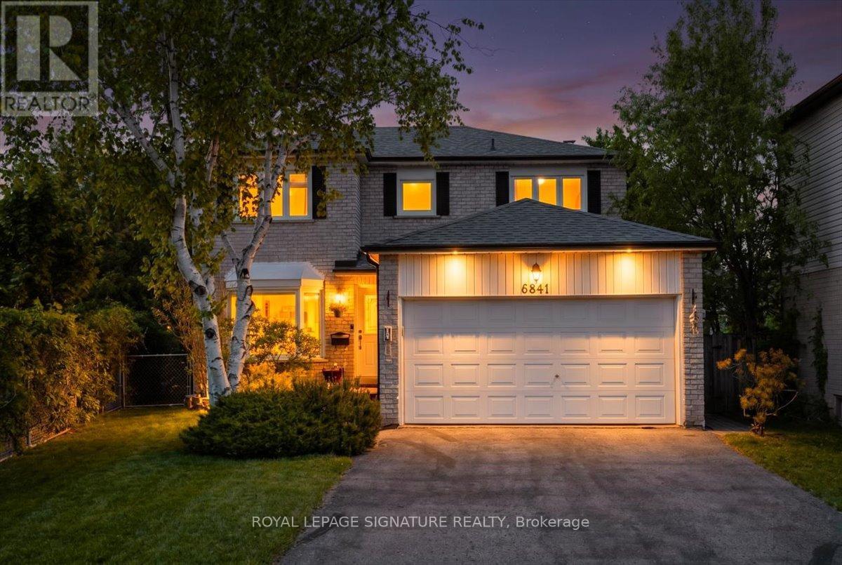 6841 Markwood Place, Mississauga, Ontario  L5N 4K7 - Photo 1 - W13211654
