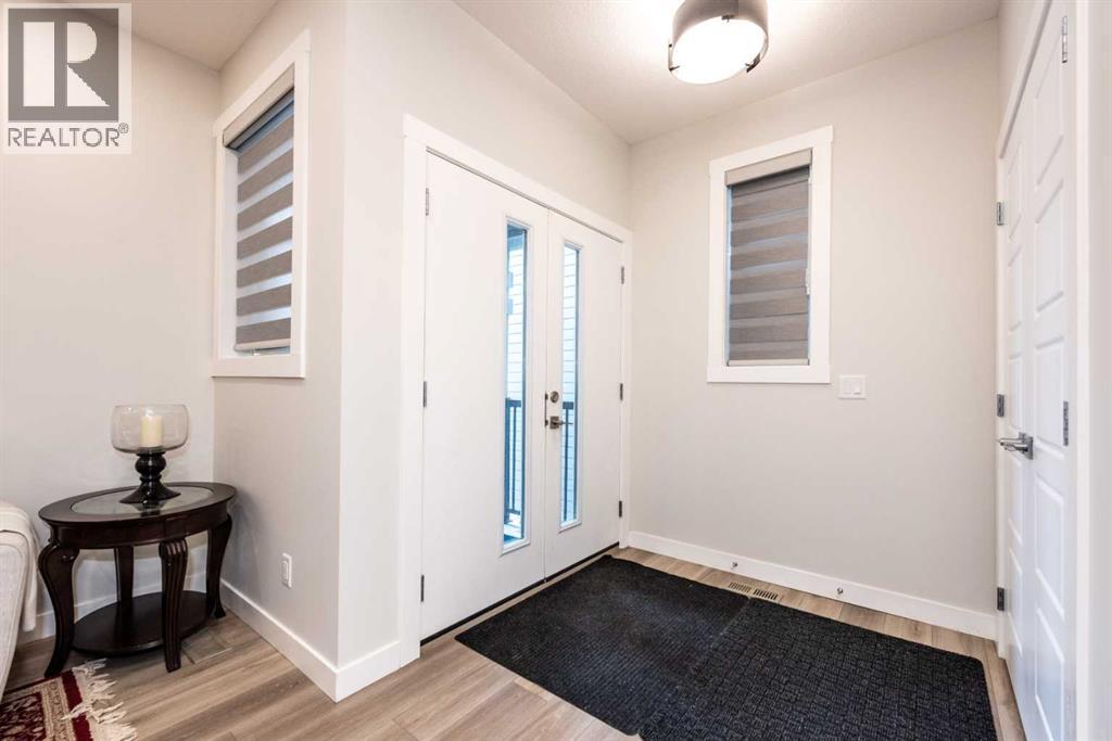 137 Edith Villas Nw, Calgary, Alberta  T3R 1Y8 - Photo 5 - A2305463