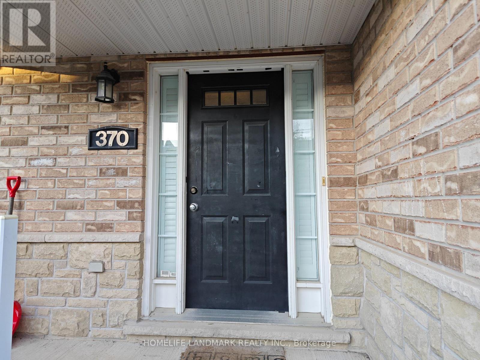 370 Sauve Crescent, Waterloo, Ontario  N2T 2Y9 - Photo 2 - X13211768