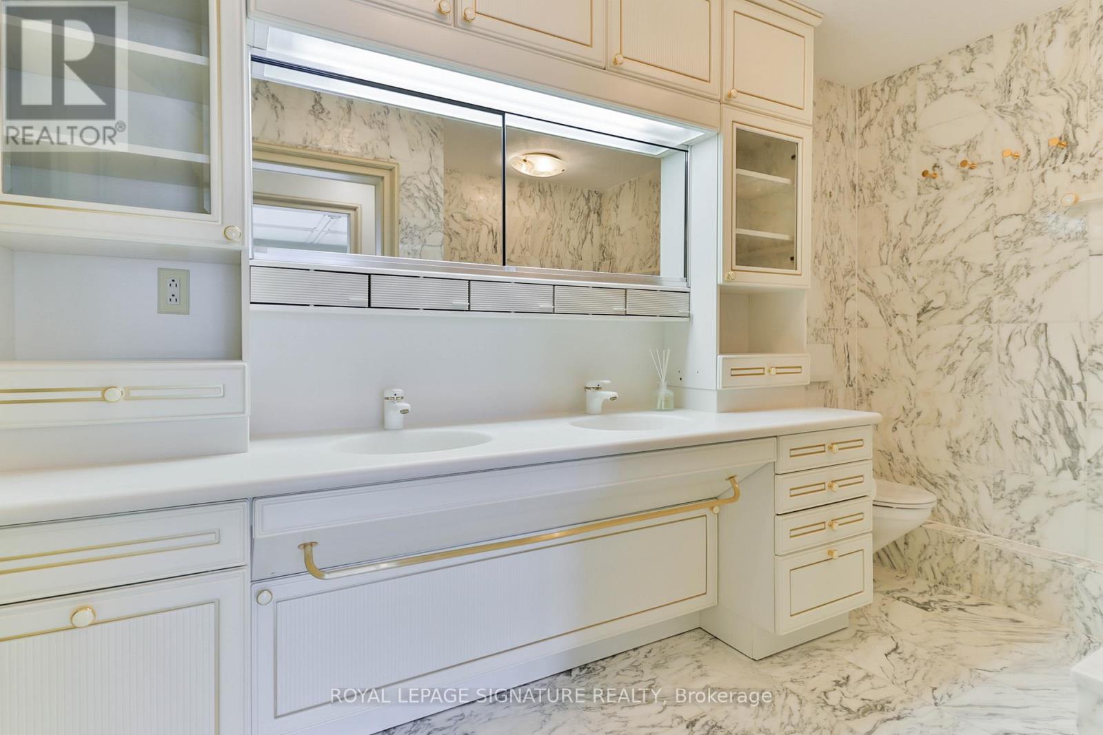 Ph10 - 55 Harbour Square, Toronto, Ontario  M5J 2L1 - Photo 21 - C13209126