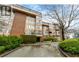 <div class="price">$669,000</div> 211 2101 Mcmullen Avenue, Vancouver<br><div style="margin-bottom:8px;"><small>Stonehaus Realty Corp.</small></div><div class='bed_bath'>1 Bed | 1 Bath</div>