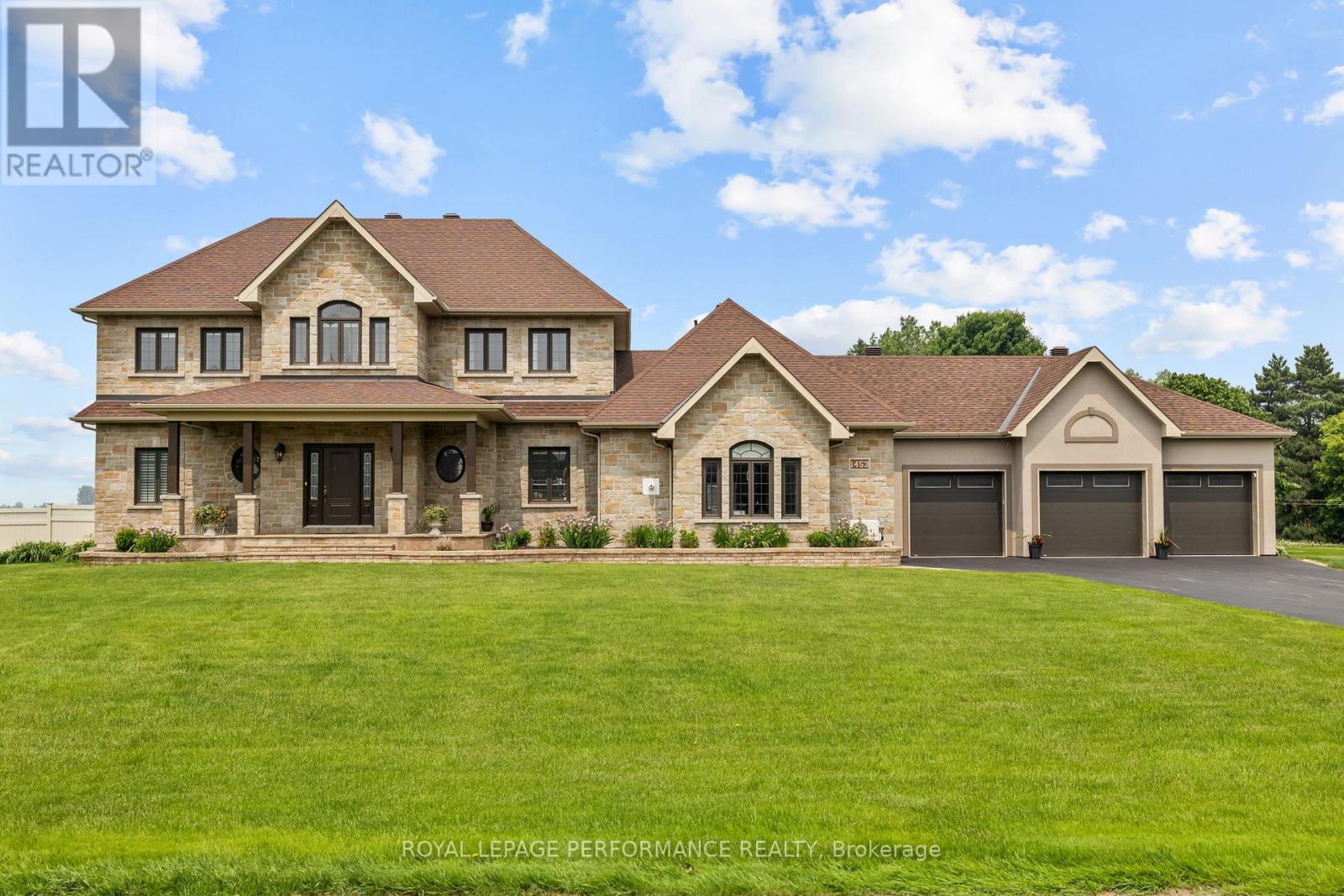 1453 Notre Dame Street, Russell, Ontario  K0A 1W0 - Photo 1 - X13211874