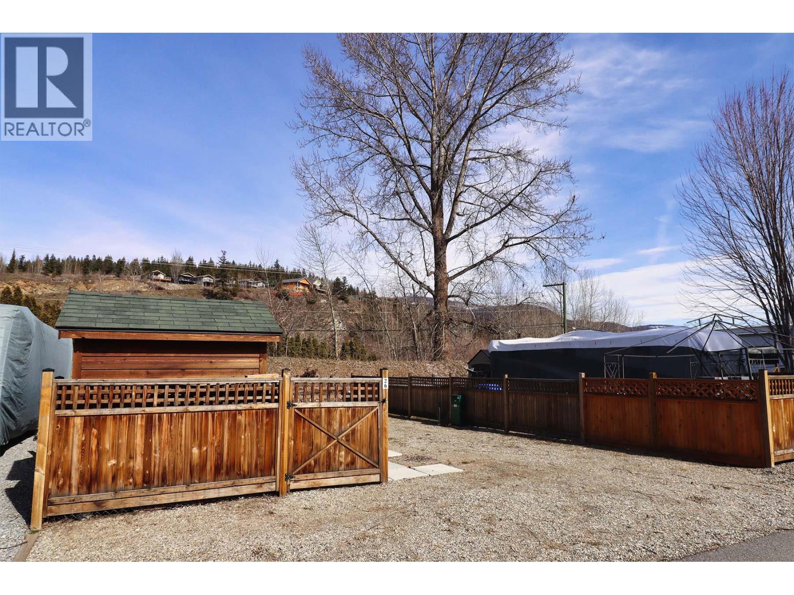 26 Cottonwood Drive, Lee Creek, British Columbia  V0E 1M4 - Photo 4 - 10389032