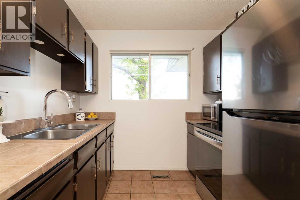 14, 115 Lafayette Boulevard W, Lethbridge, Alberta  T1K 4B9 - Photo 8 - A2315398