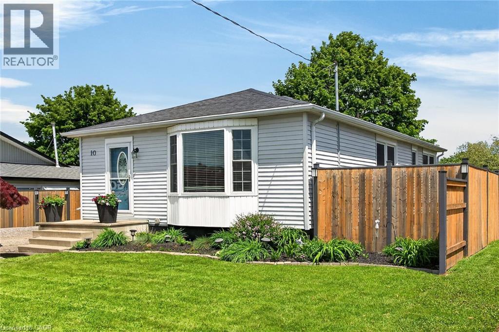10 Frederick Street, St. Catharines, Ontario  L2S 2S2 - Photo 3 - 40834253
