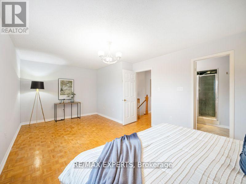 97 Pinedale Gate, Vaughan, Ontario  L4L 8X3 - Photo 15 - N13211868