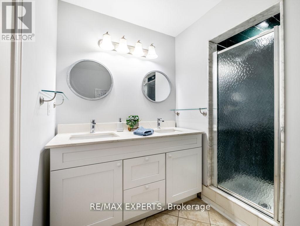 97 Pinedale Gate, Vaughan, Ontario  L4L 8X3 - Photo 16 - N13211868