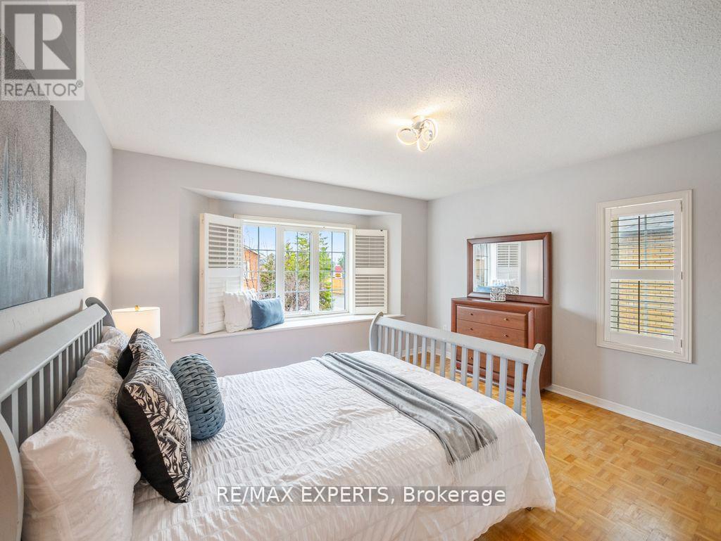 97 Pinedale Gate, Vaughan, Ontario  L4L 8X3 - Photo 18 - N13211868