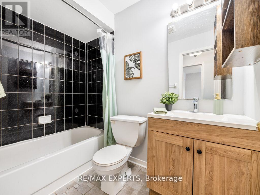 97 Pinedale Gate, Vaughan, Ontario  L4L 8X3 - Photo 21 - N13211868