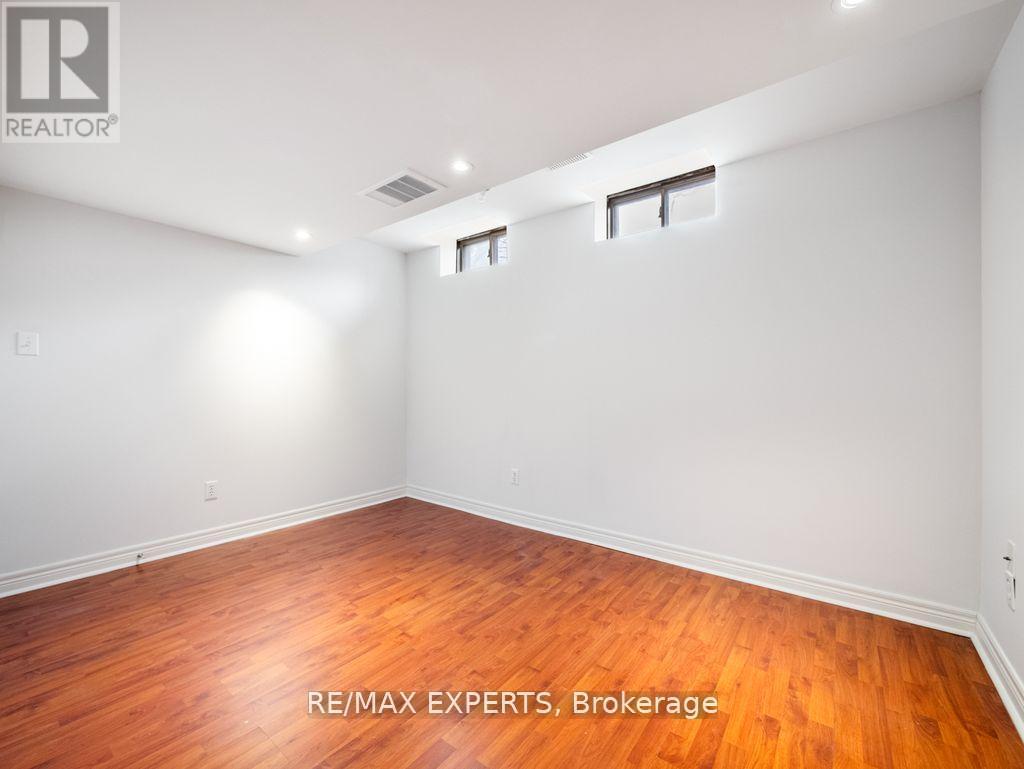 97 Pinedale Gate, Vaughan, Ontario  L4L 8X3 - Photo 25 - N13211868