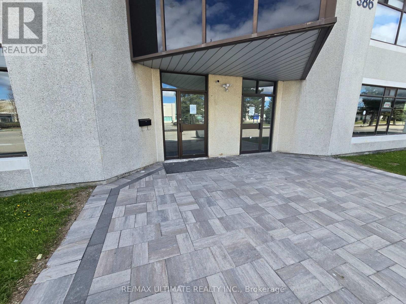 A - 386 Deerhurst Drive, Brampton, Ontario  L6T 5H9 - Photo 2 - W13211834