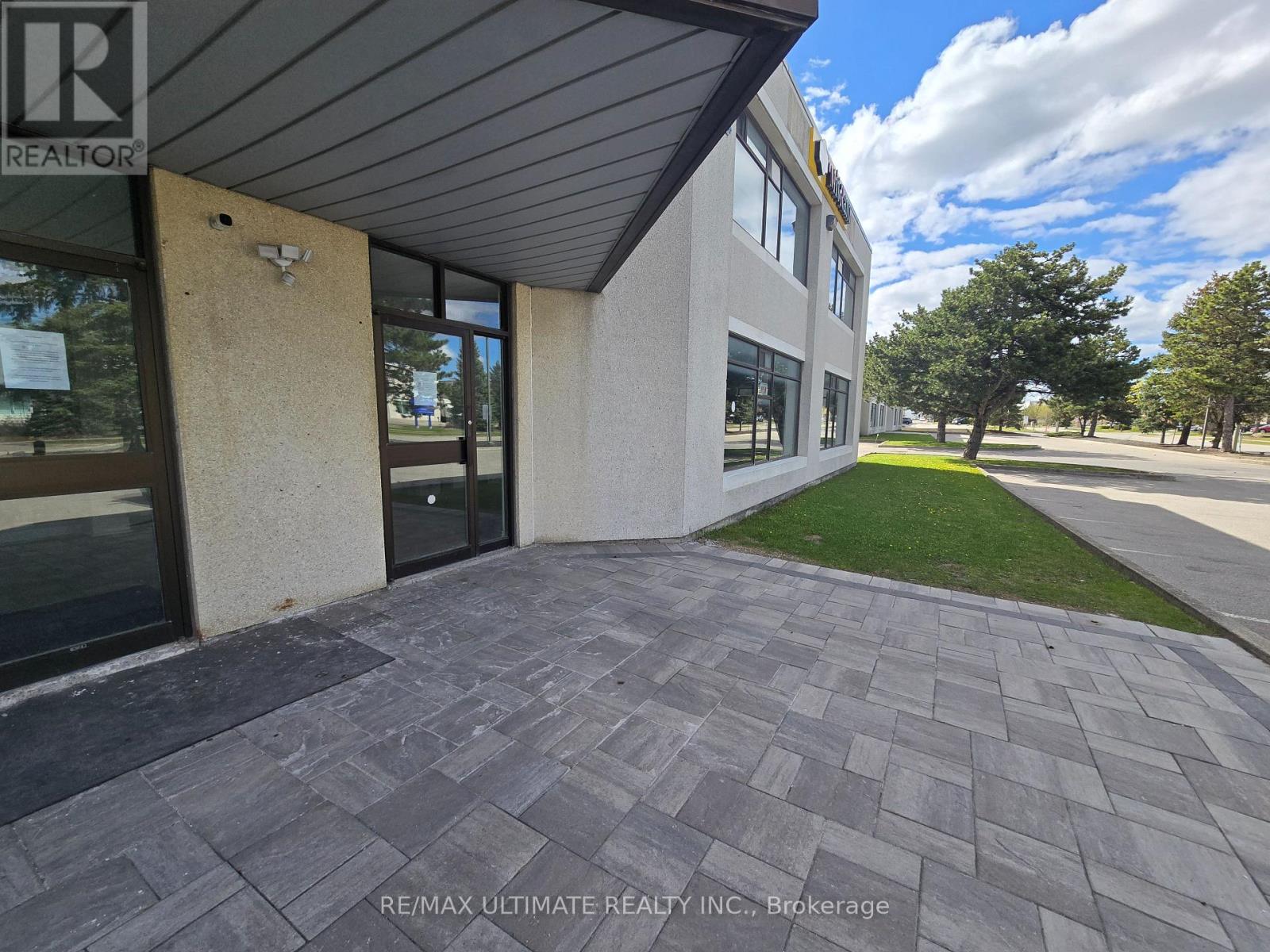 A - 386 Deerhurst Drive, Brampton, Ontario  L6T 5H9 - Photo 4 - W13211834