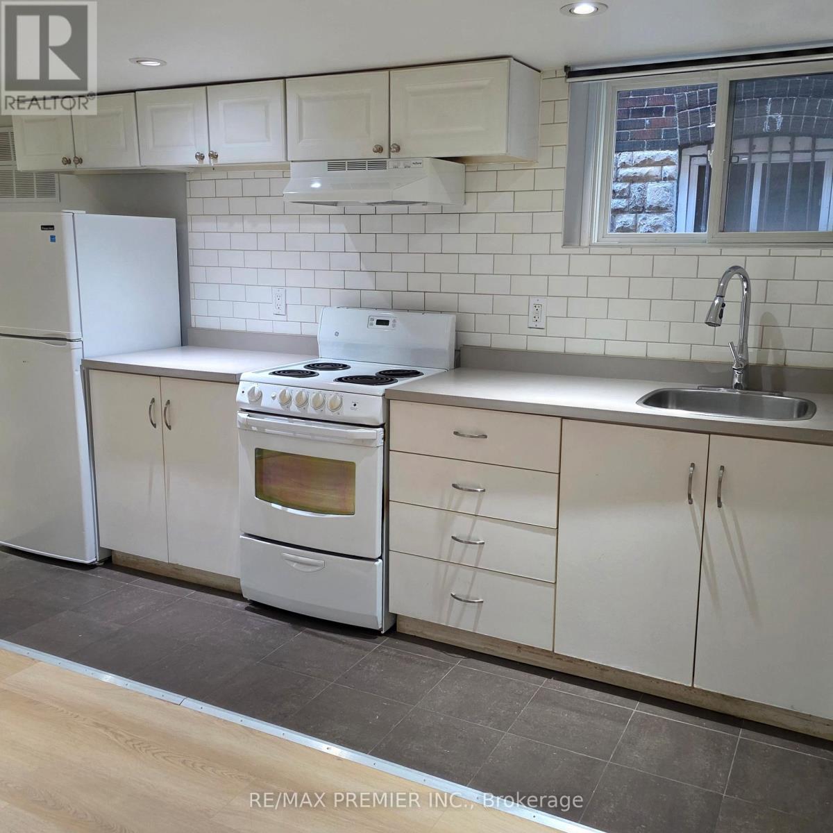 1487 King Street, Toronto, Ontario  M6K 1J4 - Photo 4 - W13211822