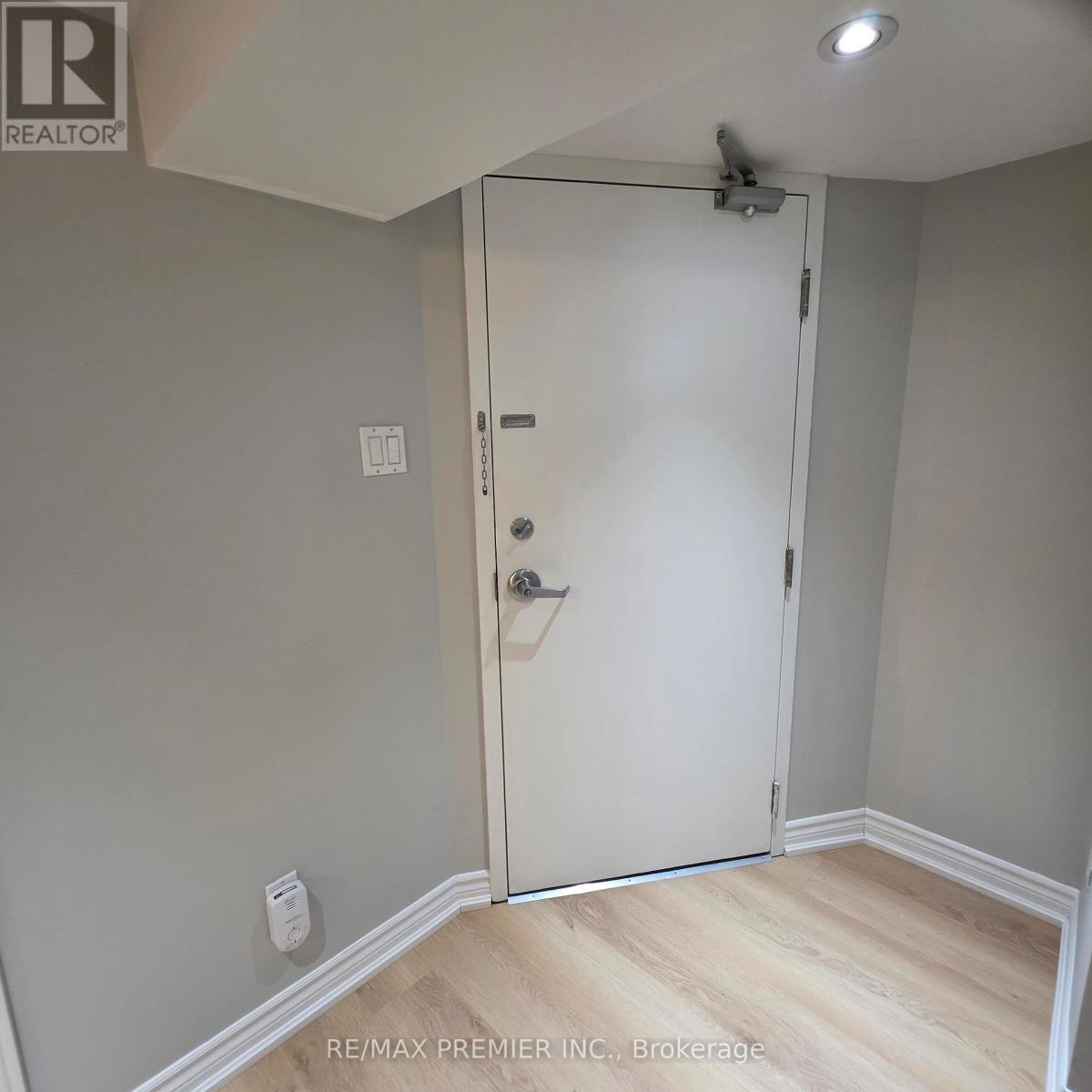 1487 King Street, Toronto, Ontario  M6K 1J4 - Photo 2 - W13211822