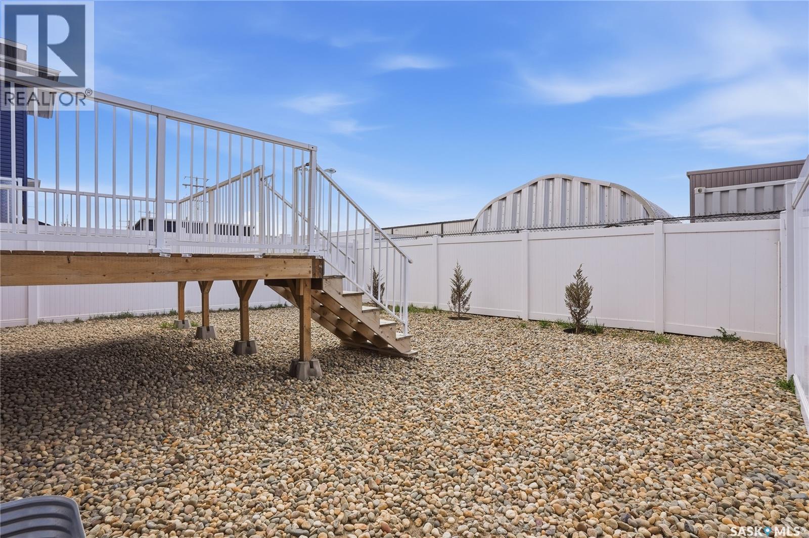 812 1st Avenue N, Martensville, Saskatchewan  S0K 2T2 - Photo 45 - SK037456