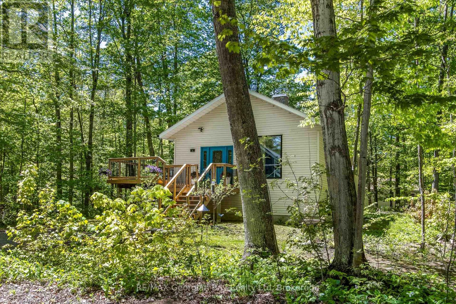 2 Belle Vue Avenue, Tiny, Ontario  L9M 0H5 - Photo 1 - S12951088