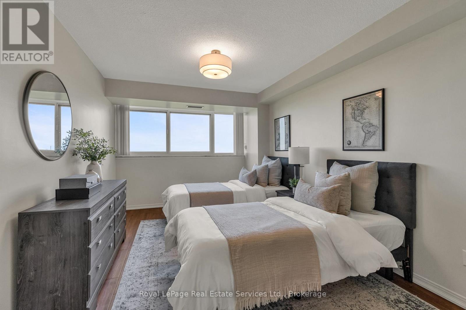 1810 - 1359 White Oaks Boulevard, Oakville, Ontario  L6H 2R8 - Photo 18 - W13211910