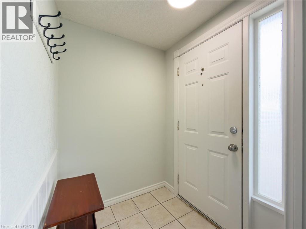 724 Parkview Crescent, Cambridge, Ontario  N3H 4X9 - Photo 3 - 40818595