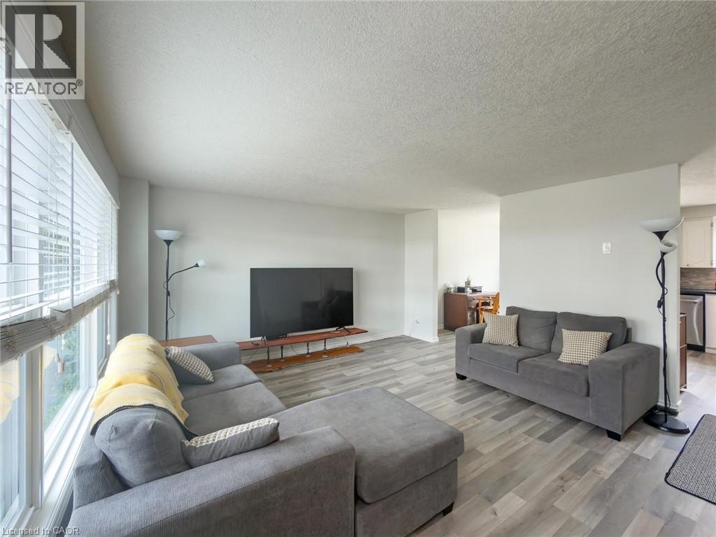 724 Parkview Crescent, Cambridge, Ontario  N3H 4X9 - Photo 5 - 40818595