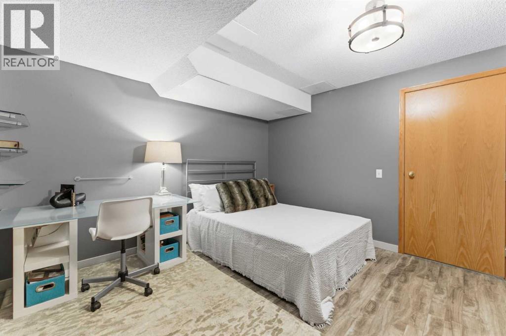 6011 Signal Ridge Heights SW, Calgary, Alberta  T3H 2N8 - Photo 31 - A2314472