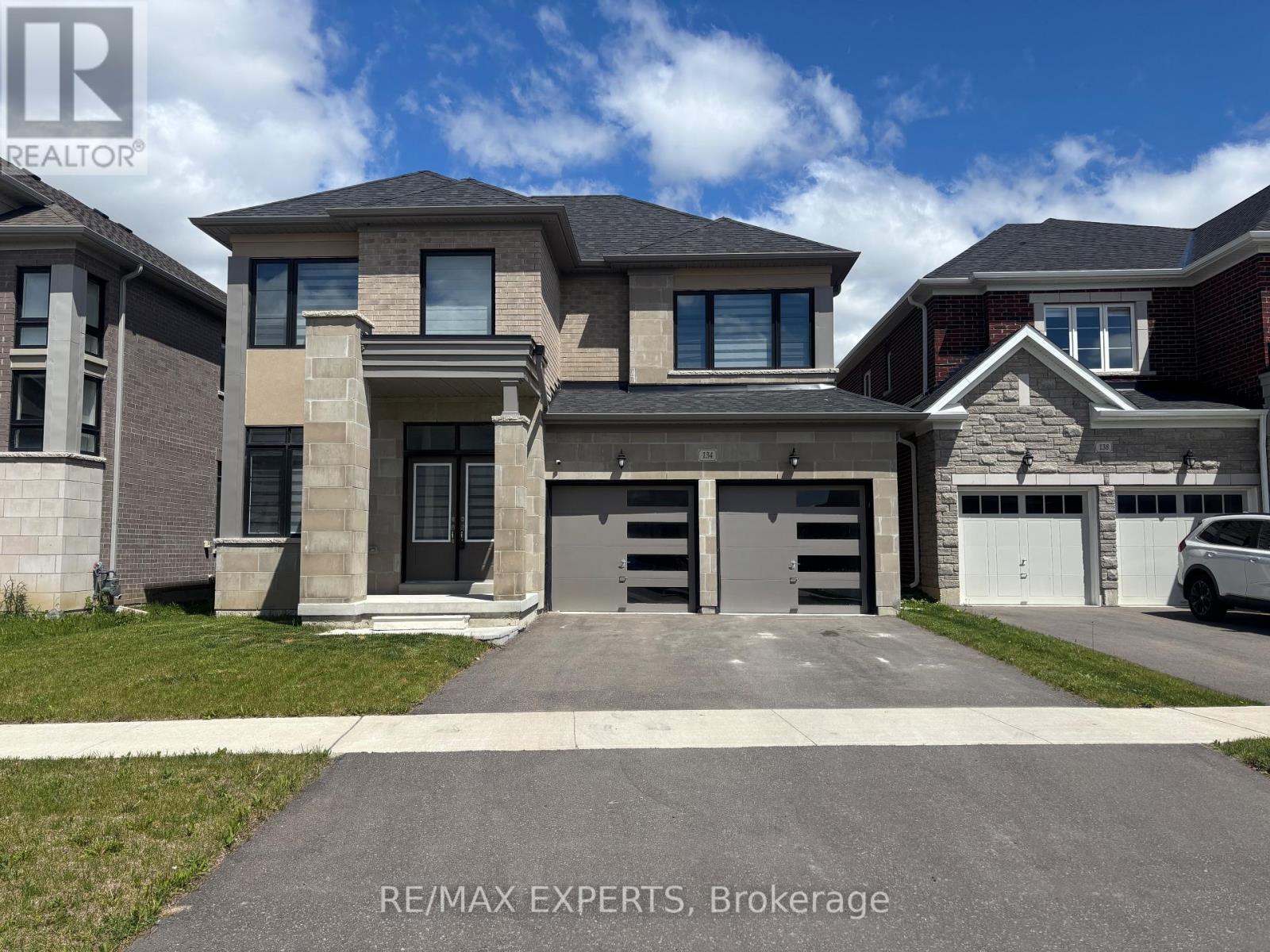 134 JONKMAN BOULEVARD, Bradford West Gwillimbury, Ontario