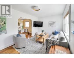 35 BLAKLEY AVENUE, Toronto, Ontario