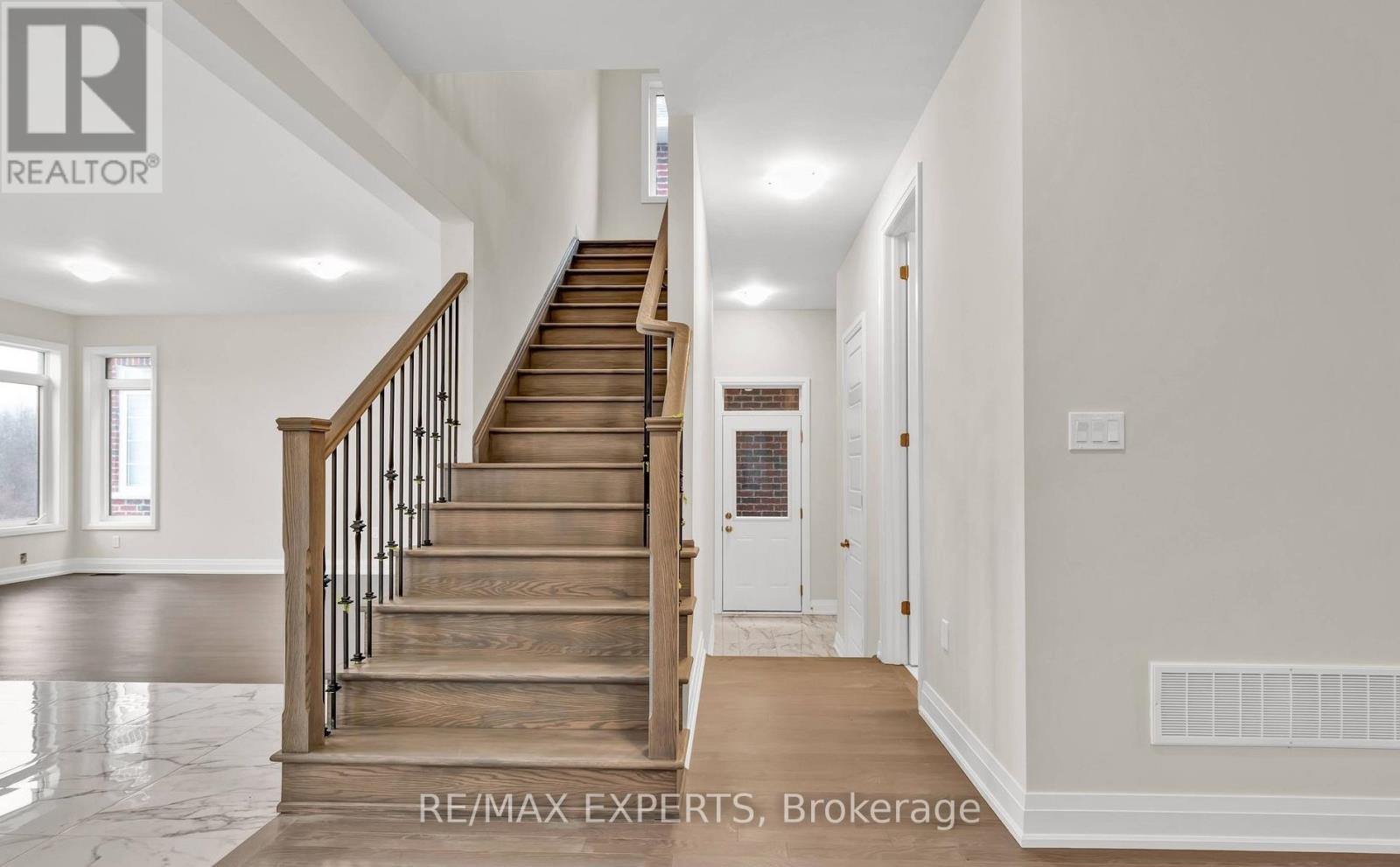 134 Jonkman Boulevard, Bradford West Gwillimbury, Ontario  L3Z 4J8 - Photo 9 - N13130992