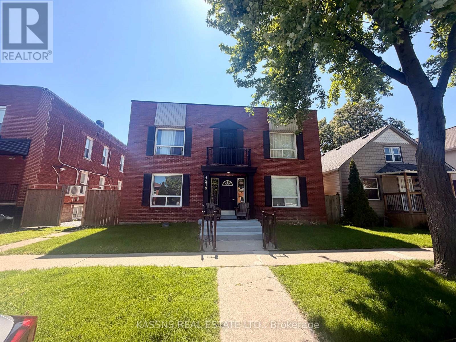 1219 MONMOUTH ROAD, Windsor, Ontario