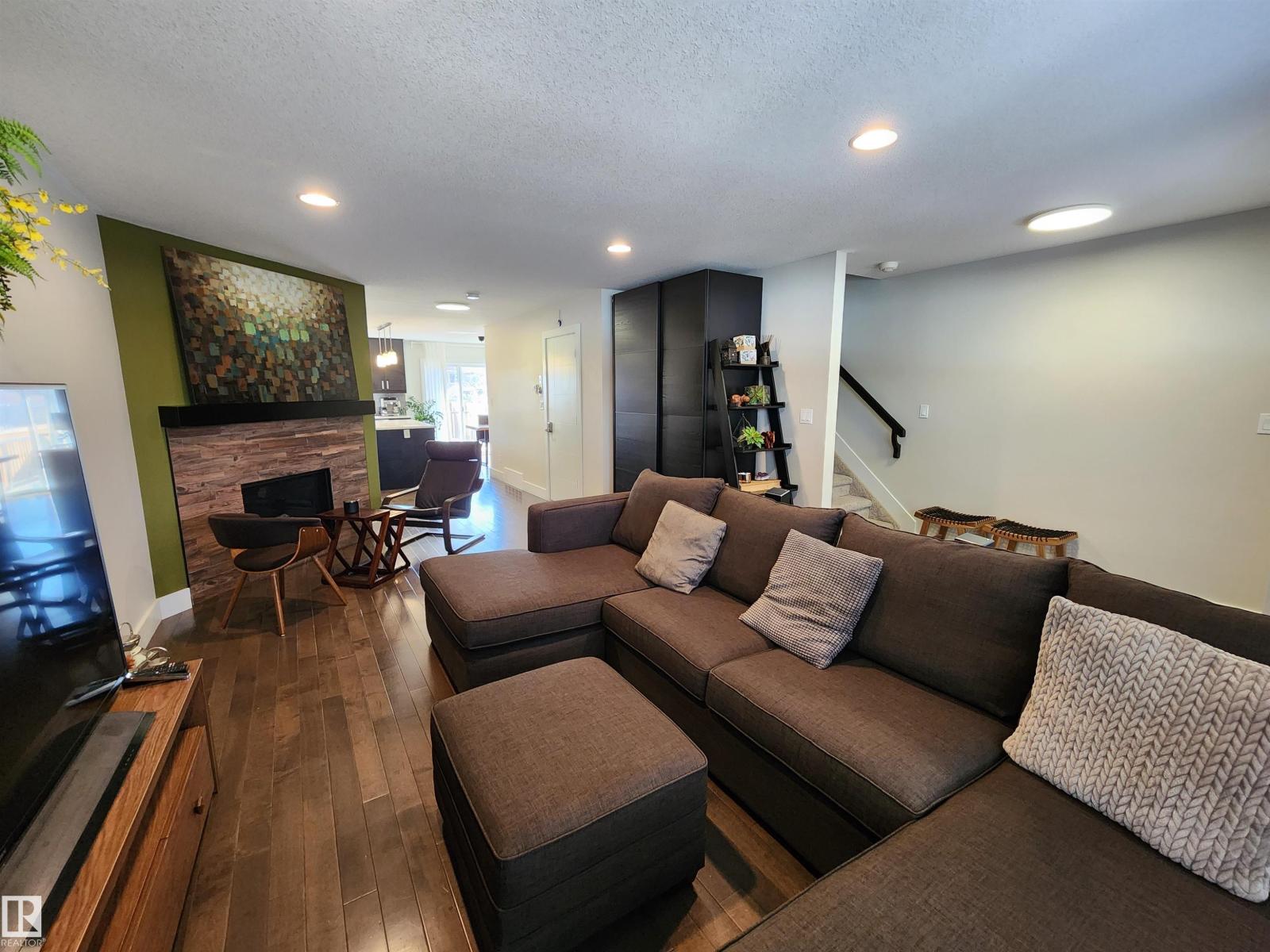 10433 70 Av NW, Edmonton, Alberta  T6H 2E7 - Photo 4 - E4477144