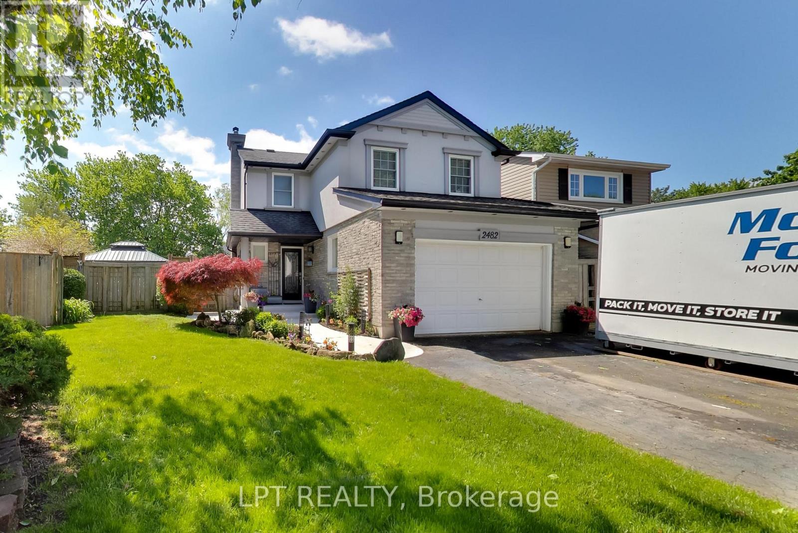 2482 Snowhill Court, Burlington, Ontario  L7M 1Y3 - Photo 1 - W13211914