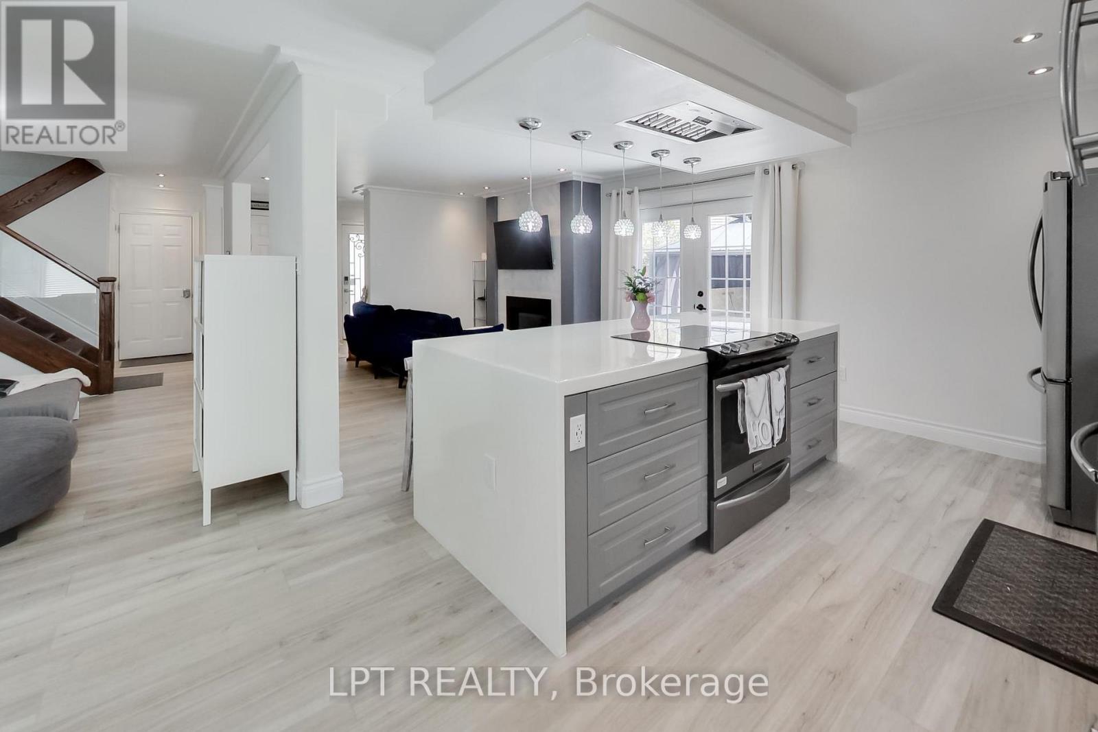 2482 Snowhill Court, Burlington, Ontario  L7M 1Y3 - Photo 11 - W13211914
